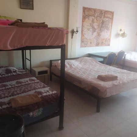 Artem'S Guesthouse Джомтьєн-Біч Екстер'єр фото